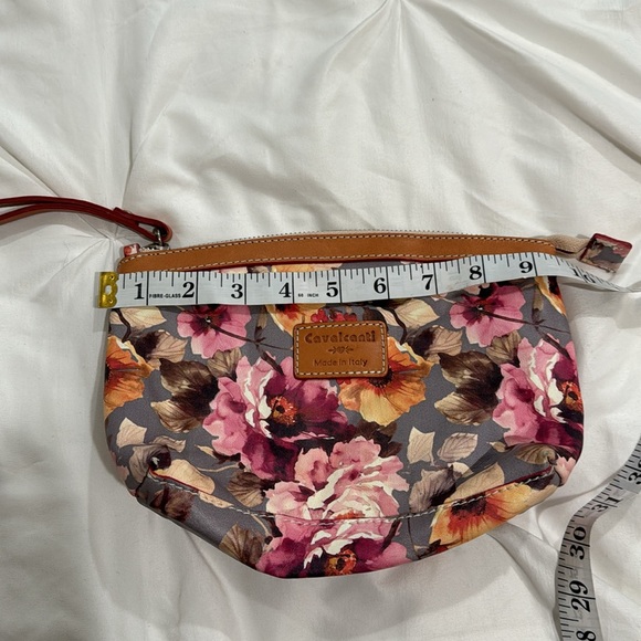 NWOT Cavalcanti wrislet bag made in Italy with floral design and leather accents - Picture 10 of 12